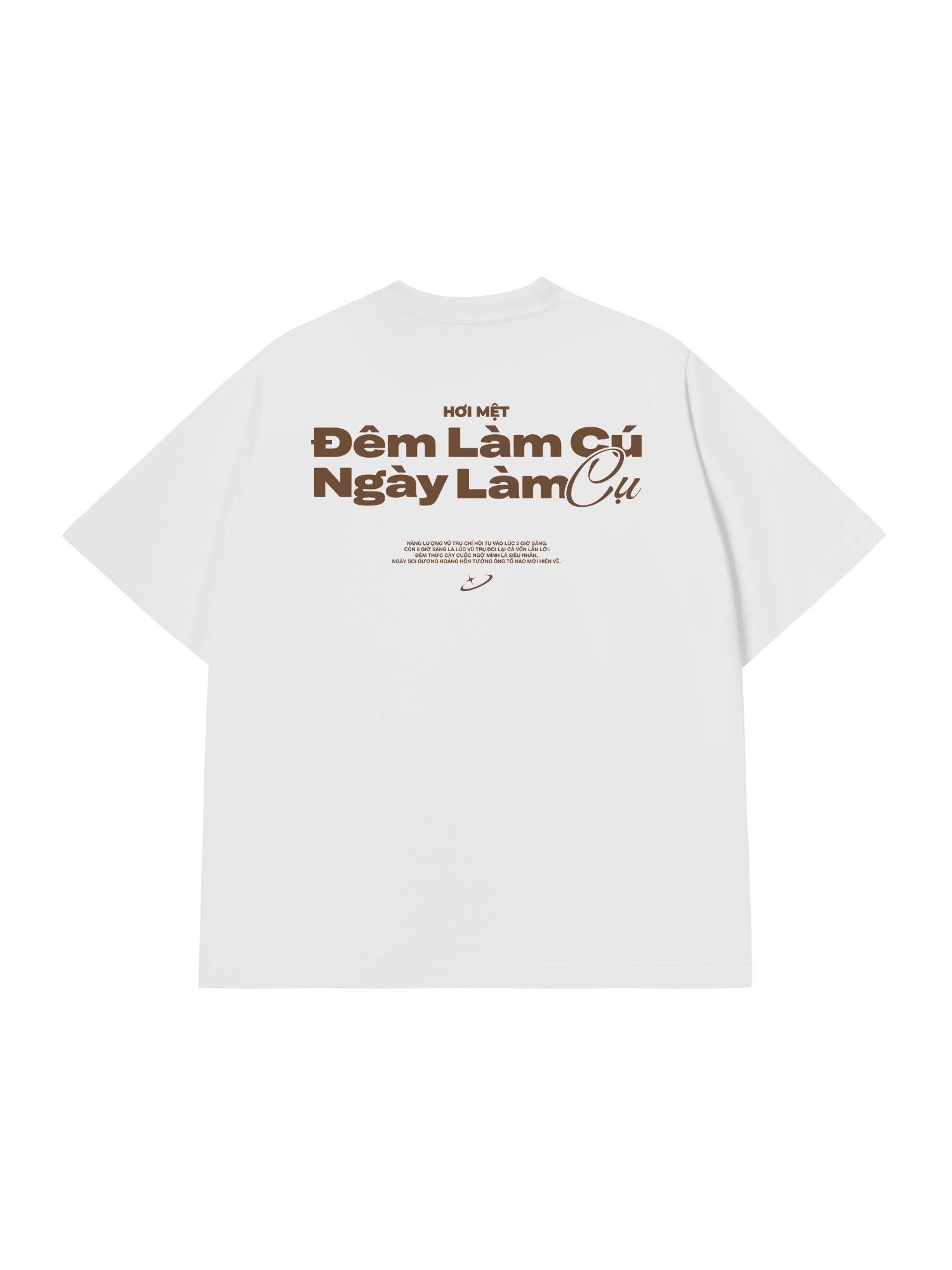 Áo Thun Relaxed Fit Đêm Làm Cú Ngày Làm Cụ