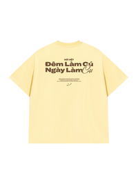 Áo Thun Relaxed Fit Đêm Làm Cú Ngày Làm Cụ