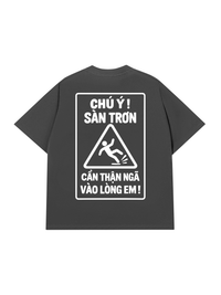 Áo Thun Relaxed Fit Chú Ý Sàn Trơn