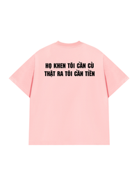 Áo Thun Relaxed Fit Họ Khen Tôi Cần Cù