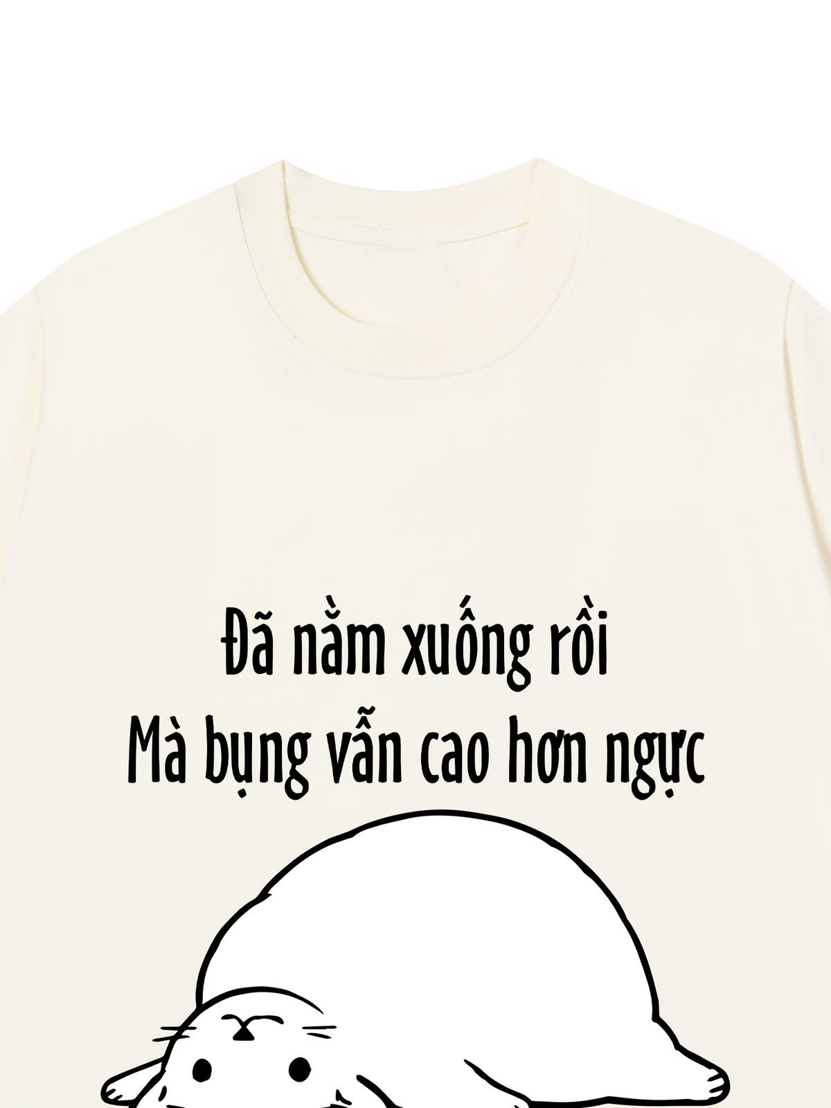 Áo Thun Relaxed Fit Đã Nằm Xuống Rồi Mà Bụng Vẫn Cao Hơn Ngực