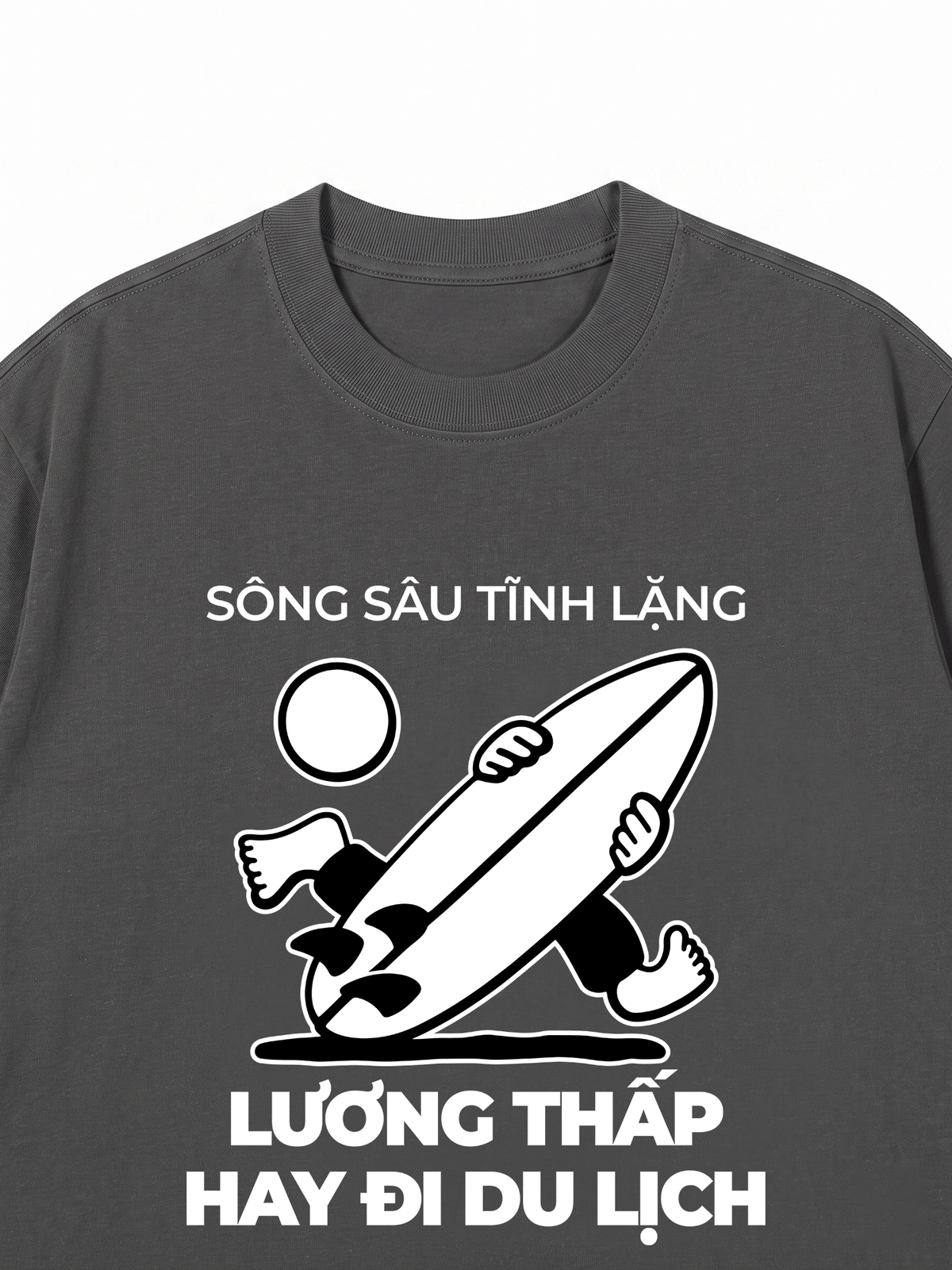 Áo Thun Relaxed Fit Lương Thấp Hay Đi Du Lịch