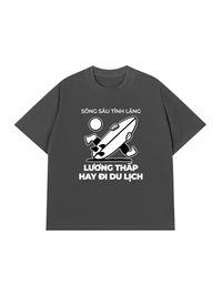 Áo Thun Relaxed Fit Lương Thấp Hay Đi Du Lịch