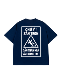 Áo Thun Relaxed Fit Chú Ý Sàn Trơn