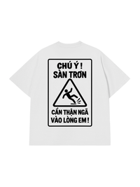 Áo Thun Relaxed Fit Chú Ý Sàn Trơn