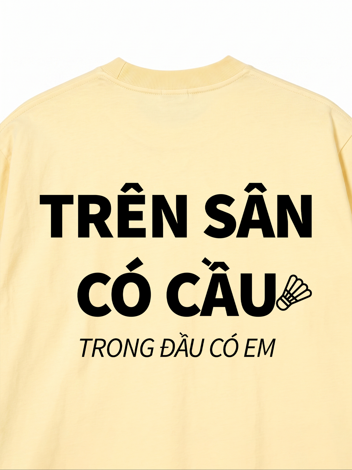 Áo Thun Relaxed Fit Trên Sân Có Cầu
