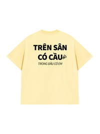 Áo Thun Relaxed Fit Trên Sân Có Cầu