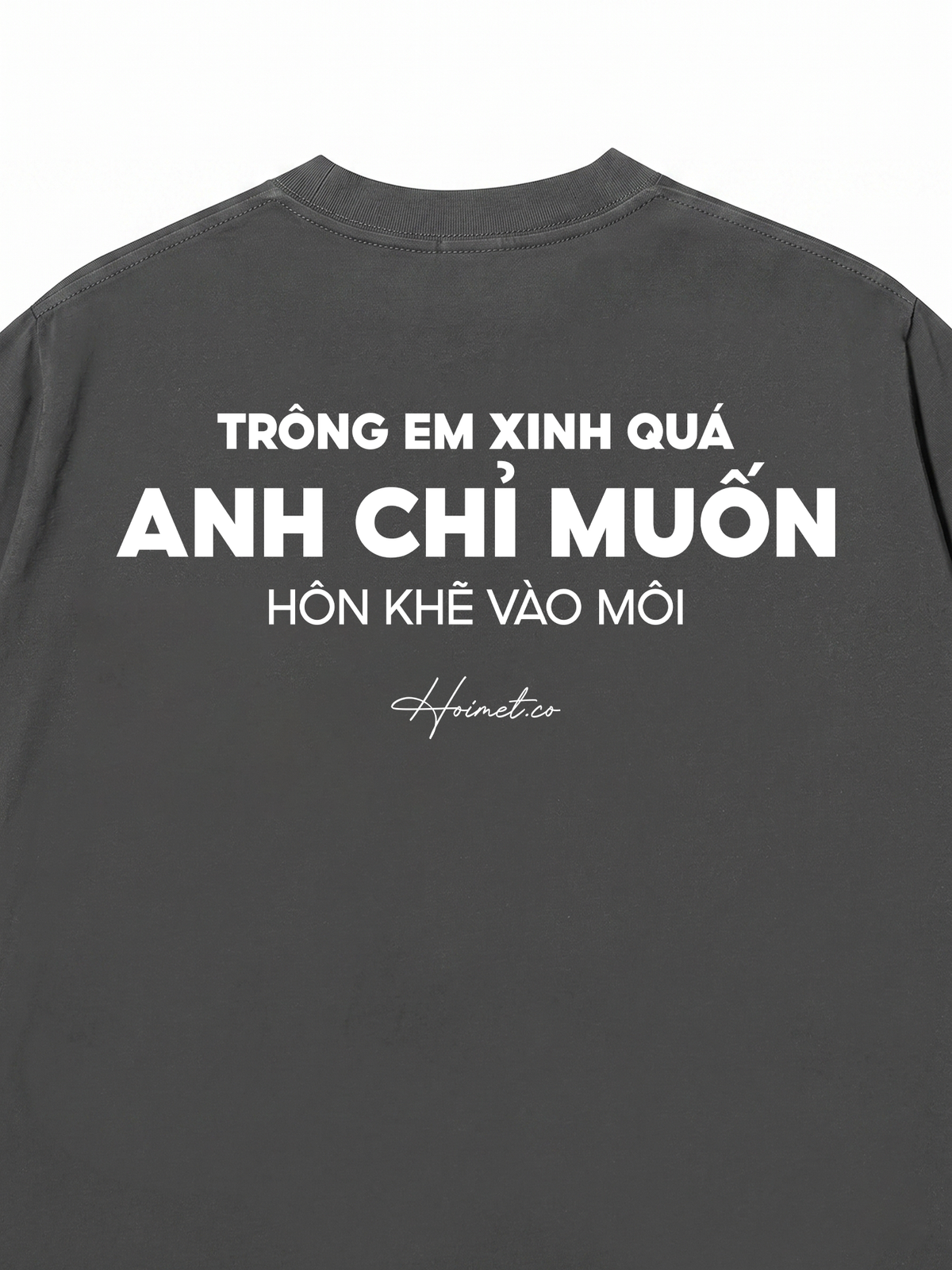 Áo Thun Relaxed Fit Hôn Khẽ Vào Môi