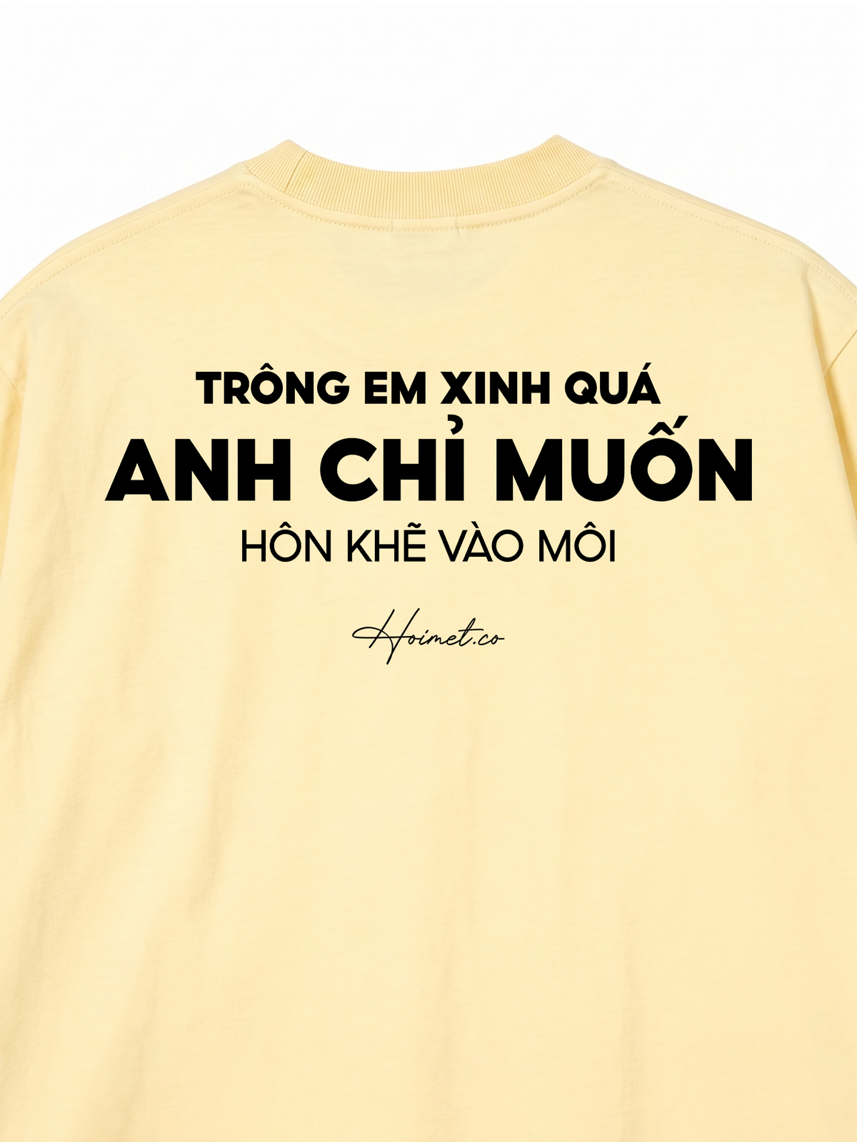 Áo Thun Relaxed Fit Hôn Khẽ Vào Môi